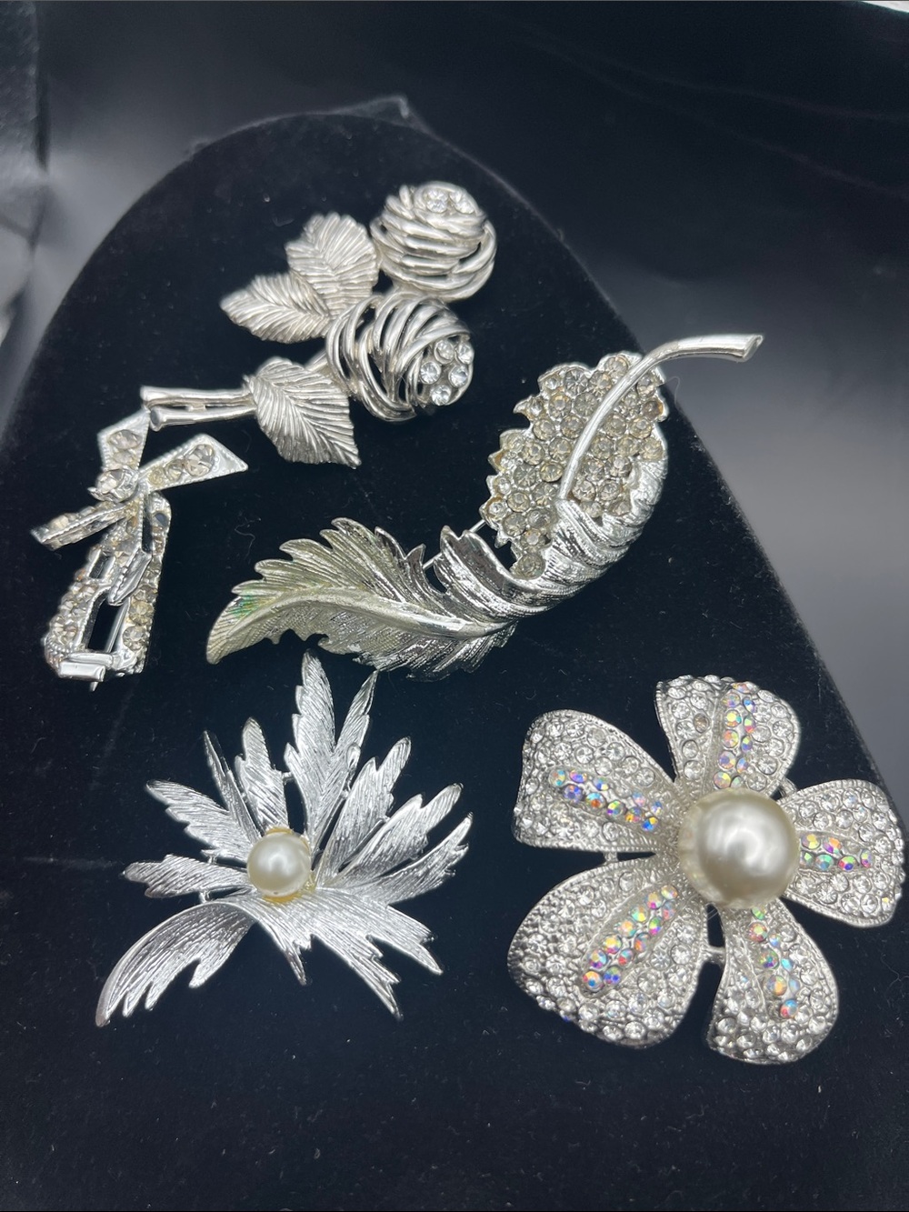 5 PC VINTAGE Silver Floral Pearl and Crystal Brooches JEWELRY lot feather